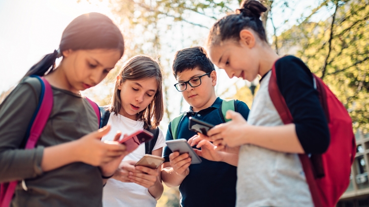 enfants-smartphones