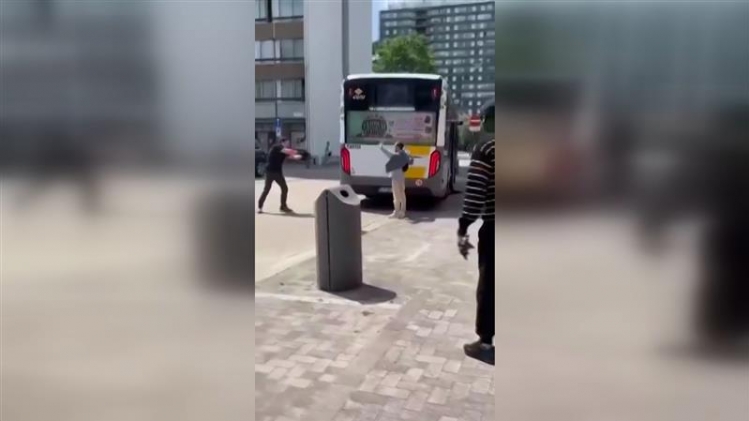 L’arrestation du suspect avait été filmée par un témoin.