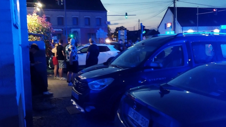 La police déployée à Ghislenghien samedi 21 juin au soir, pour un rassemblement de voitures et motos.