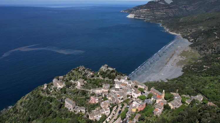 La mer Méditerranée en Corse.