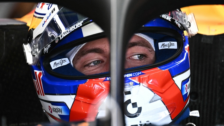 Max Verstappen est cité chez Mercedes.