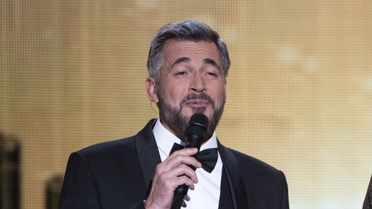 Olivier Minne quitte Fort Boyard : deux personnalités bien connues veulent  lui succéder | RTL Info