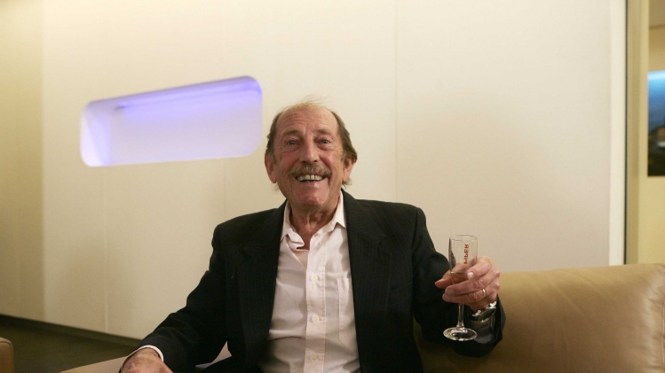 Charly Oleg. Conference de presse avec le chanteur Billy Paul pour anoncer sa tournee d'adieu en juin 2010. Paris , FRANCE - 27/11/2009/0912021348