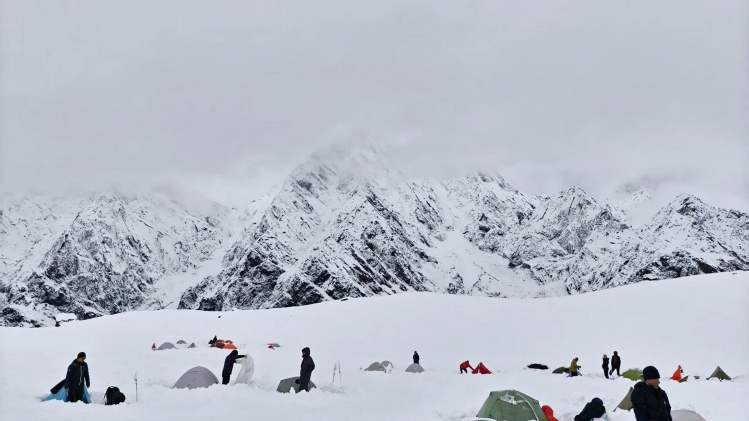 Handout / Courtesy of FeiFei / AFP