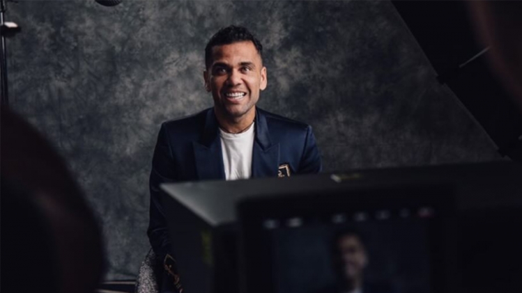 Dani_Alves_prédicateur.jpg