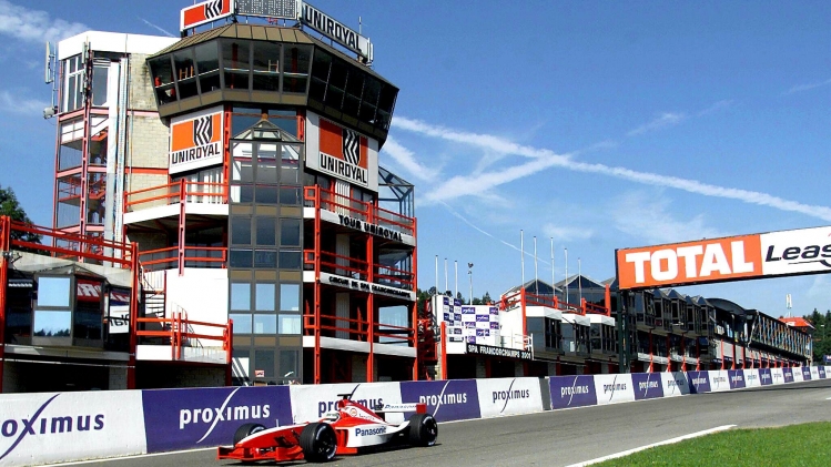 La tour Uniroyal en 2001