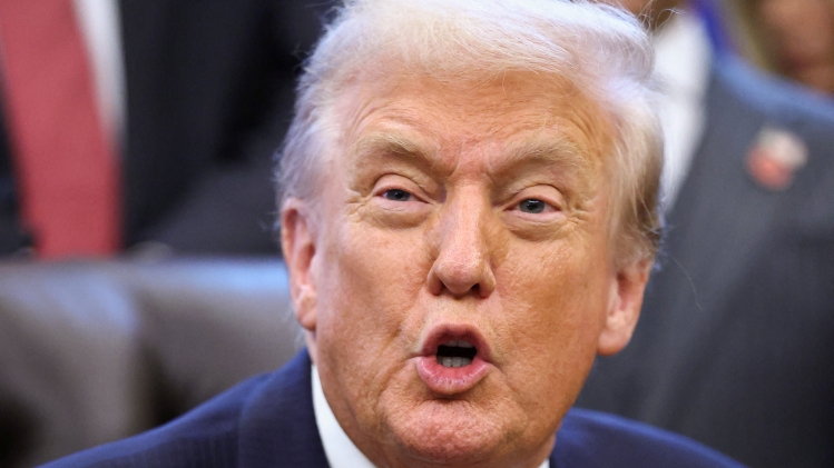 2025-11-10T205909Z_919112032_RC2WTHAS6FT4_RTRMADP_3_USA-TRUMP