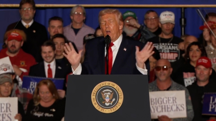 Trump In Mount Pocono - Ilhan Omar, Somalia, Bessent Investigation.00_01_35_10.Still001.jpg