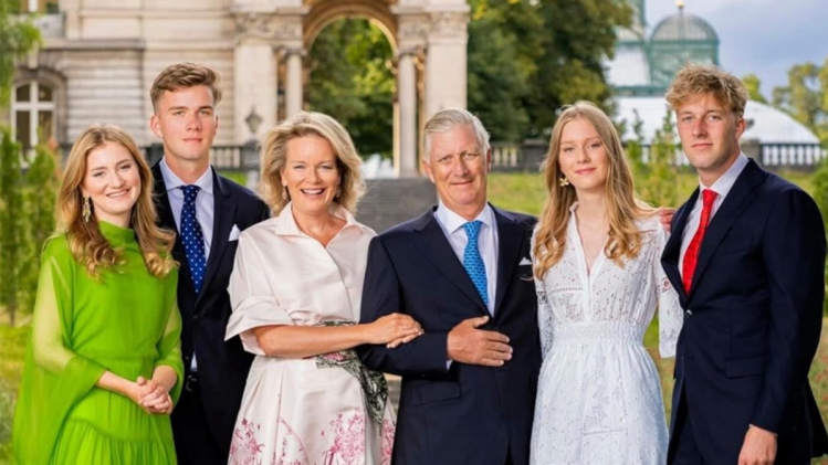 famille-royale.jpg