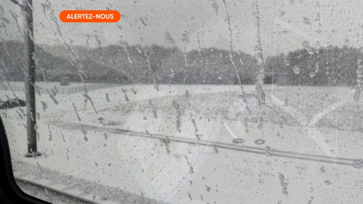 La vue de la fenêtre devant laquelle étaient installés Roland et sa famille