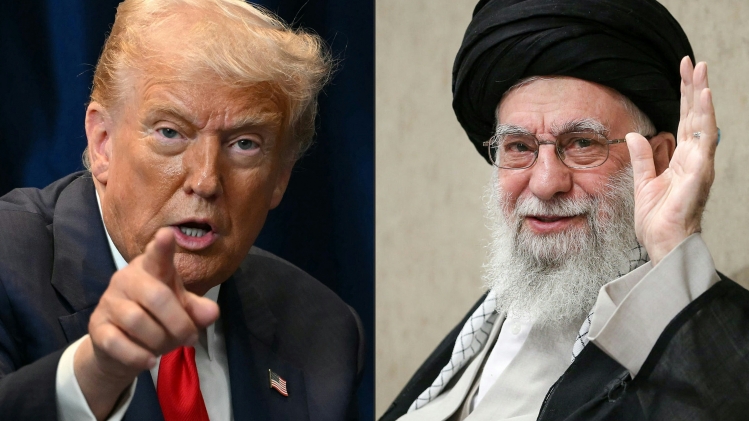 Donald Trump face à Ali Khamenei.