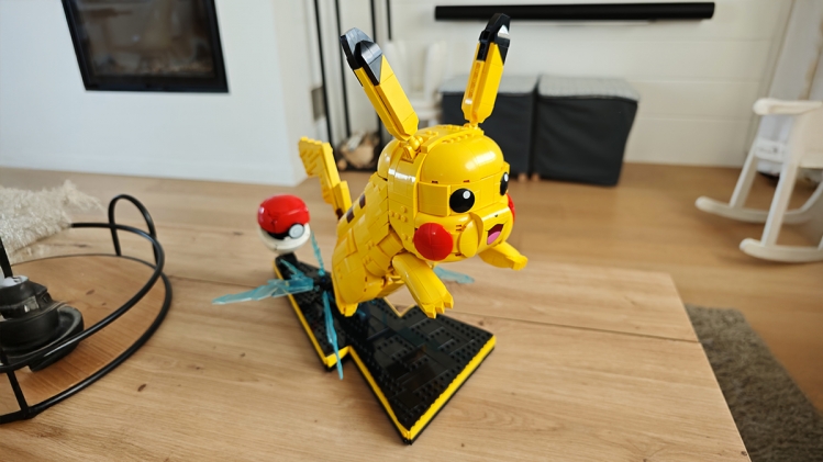 pikachu_lego.jpg