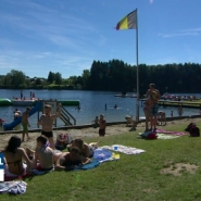 Canicule: belle fréquentation touristique au lac de Robertville