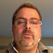 La fille d'Eric, un Belge qui vit aux Etats-Unis, était dans l'école en Floride quand Nikolas Cruz a ouvert le feu