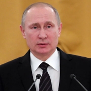 Election présidentielle russe: Vladimir Poutine s'apprête à triompher sous le feu des critiques occidentales