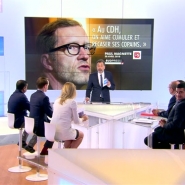 Au cdH, on aime cumuler et recaser ses copains, a déclaré Paul Magnette, bourgmestre de Charleroi et socialiste le plus populaire en Wallonie, dans les journaux de Sudpresse. Il y a manifestement eu un blocage cette semaine au parlement de Wallonie, où nous avons déposé des propositions pour limiter le cumul et l’interdire notamment pour les bourgmestres et échevins de villes de plus de 50.000 habitants et pour opérer aussi un décumul financier. Ces textes ont été refusés par la majorité MR-cdH au parlement wallon, explique Pierre-Yves Dermagne, chef de groupe PS au parlement wallon et premier échevin de Rochefort.