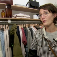 À l’occasion de la conférence sur le climat qui se tient cette semaine à Katowize, en Pologne, RTLINFO vous propose de découvrir les petits gestes du quotidien qui permettent de limiter votre impact sur l’environnement. Cinquième et dernier geste pour la planète : acheter des vêtements durables. L’industrie textile est responsable de 2% des émissions de gaz à effet de serre dans le monde. La mode éthique, combien ça coûte et comment ça marche ?