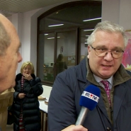 Le prince Laurent, la princesse Claire et leurs enfants ont rendu visite, vendredi soir, au foyer Georges Motte de l'Armée du Salut, situé boulevard d'Ypres à Bruxelles, aux sans-abri et à leurs chiens qui sont hébergés dans le cadre de la 8e édition du Plan Froid de la Fondation prince Laurent. Ces logements temporaires ont été ouverts le lundi 10 décembre. Ils resteront en place jusqu'au 10 avril prochain. Notre journaliste Eric Poncelet a assisté à cette visite de la famille royale.