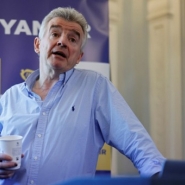 Le directeur de Ryanair souhaite limiter la consommation d'alcool dans les aéroports