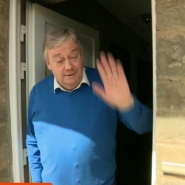 Libéré sous condition et placé sous bracelet électronique, le député européen PS et bourgmestre d'Anthisnes a retrouvé son domicile où il est assigné à résidence. Il s'est confié au micro de Michaël Menten et Benjamin Vankelst.