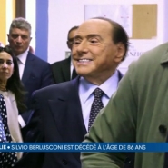 L'ancien chef du gouvernement italien, Silvio Berlusconi, est décédé à l'âge de 86 ans. Homme d'affaires, passionné de football, des médias, le milliardaire avait aussi un goût prononcé pour les jeunes femmes, ce qui lui a valu des problèmes judiciaires.