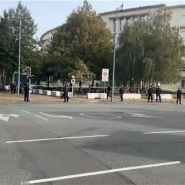 Selon une source proche du dossier, cette alerte intervient après un appel téléphonique signalant un objet explosif.