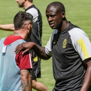 Yaya Touré quitte le Standard pour devenir adjoint de Roberto Mancini en Arabie saoudite