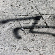 Le cimetière juif de Kraainem tagué de croix gammées et d'étoiles de David