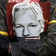 La défense de Julian Assange se bat pour un dernier recours contre son extradition
