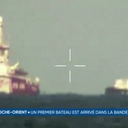 Parti mardi de Chypre, un bateau de l'ONG espagnole Open Arms transportant 200 tonnes de vivres a atteint vendredi une jetée flottante où les cargaisons ont été déchargées vendredi. Les vivres seront distribués aux habitants du nord de la bande de Gaza, où la situation est catastrophique.