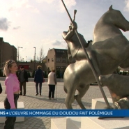 Une statue de bronze d'une valeur de 500.000 euros en hommage au Doudou a été inaugurée hier à Mons. Celle-ci n'est cependant pas à la hauteur des espérances de nombreux Montois.