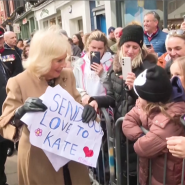 En pleine visite du marché de Shrewsbury, la reine Camilla évoque le cancer de Kate Middleton