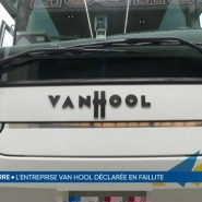 Nnouveau coup dur pour l'emploi. Le constructeur de bus Van Hool n'a pas pu éviter la faillite. L'entreprise est désormais aux mains des curateurs. Des repreneurs se sont montrés intéressés, mais tous les travailleurs ne seront pas repris.
