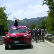 De toute justesse: Jonathan Milan s'offre la onzième étape du Giro au sprint
