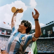 Report de la vente d'un trophée de Maradona, contestée par la famille du joueur
