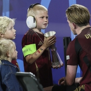 Kevin De Bruyne et ses enfants 