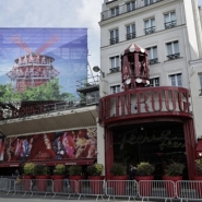 À Paris, le Moulin Rouge accueille ses nouvelles ailes