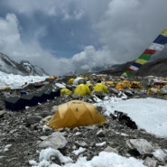 Avec la fonte des glaces, l'Everest révèle ses fantômes