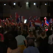 Les militants rassemblés au QG du RN à Hénin-Beaumont laissent éclater leur joie après le premier tour des législatives, où le RN est arrivé largement en tête.