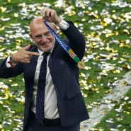 Luis de la Fuente champion d'Europe avec l'Espagne: Je ne peux pas être plus heureux