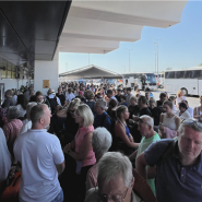 Vous avez été nombreux à nous signaler des problèmes concernant un vol annulé de Bruxelles à Palerme via Naples, en utilisant le bouton orange Alertez-nous. Plusieurs belges ont été bloqués en Italie plus de 24h, sans nouvelles de la compagnie TUI.