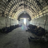 Les Ukrainiens poursuivent leur progression dans une zone de 800 km² dans les régions de Belgorod et Koursk en 9 jours. L'armée envisage de créer un couloir humanitaire pour laisser passer les civils.