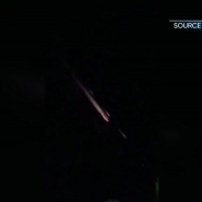 Vous avez peut-être vu cette nuit dans le ciel ce qui ressemble à une étoile filante ou une fusée qui explose. C'est un satellite Starlink qui a été détruit. Il s'est désintégré et a été réduit en poussière avant de toucher Terre. Le phénomène est donc sans danger.