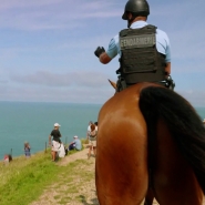 web_extrait_tourisme_de_masse_mort_a_la_plage_