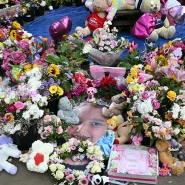 Attaque au couteau en Angleterre: le suspect du meurtre de trois fillettes inculpé pour infraction terroriste