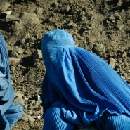 En Afghanistan, les femmes sont désormais interdites de parler entre elles 