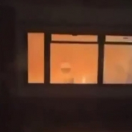 Nouvelle soirée de violences à Amsterdam: tram incendié, arrestations