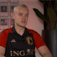 Hugo Siquet déclare sa flamme à Konstantinos Karetsas, le phénomène des espoirs belges