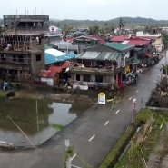 "Je n'ai jamais connu de typhon aussi puissant": les Philippines se remettent de leur sixième tempête