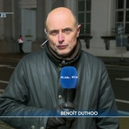 En direct de Bruxelles, Benoit Duthoo explique que les 5 partis de l'Arizona se sont encore retrouvés aujourd'hui pour tenter de boucler un accord de gouvernement au fédéral et qu'il a été question des soins de santé.